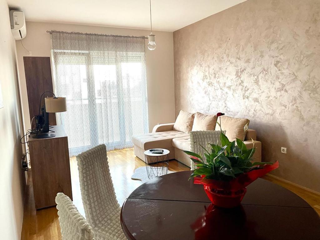 Naki Apartmani Ποντγορίτσα Εξωτερικό φωτογραφία