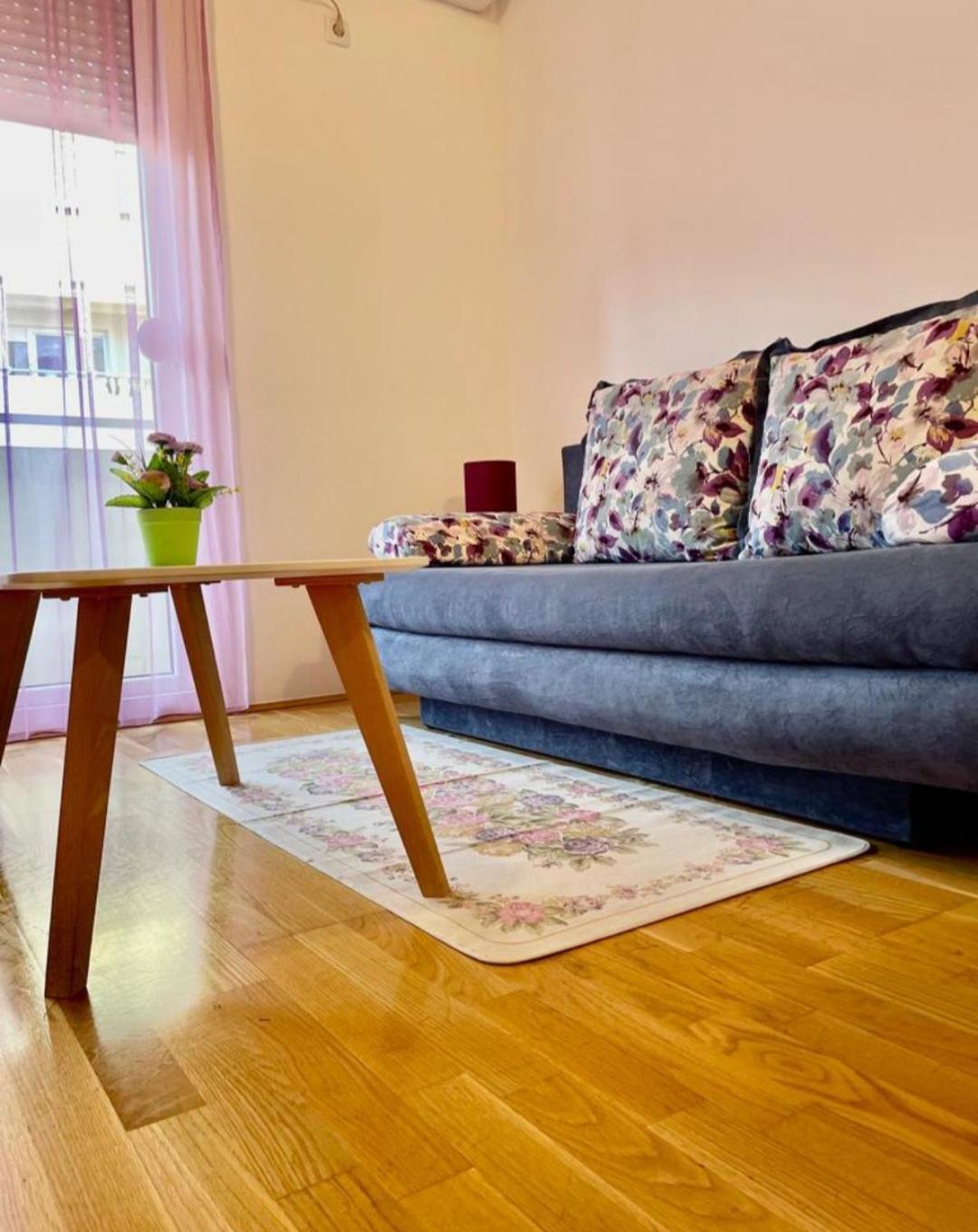 Naki Apartmani Ποντγορίτσα Δωμάτιο φωτογραφία