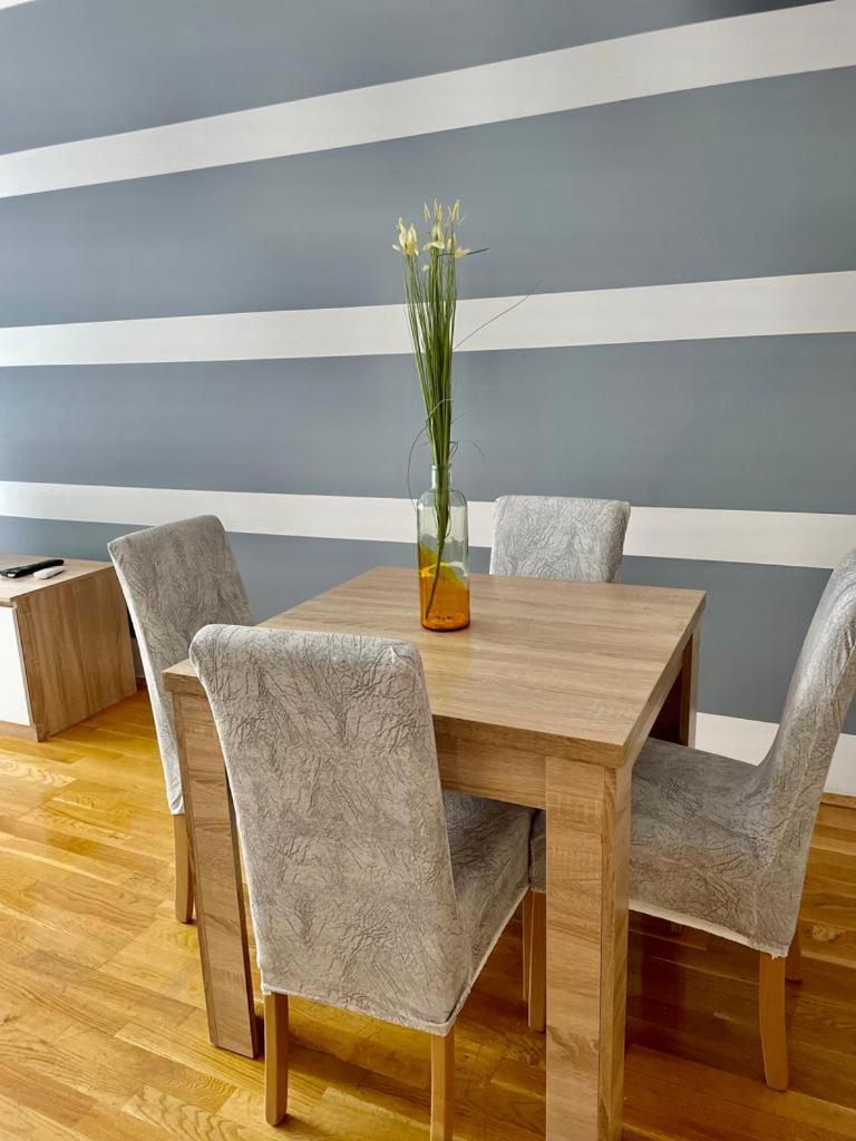Naki Apartmani Ποντγορίτσα Δωμάτιο φωτογραφία
